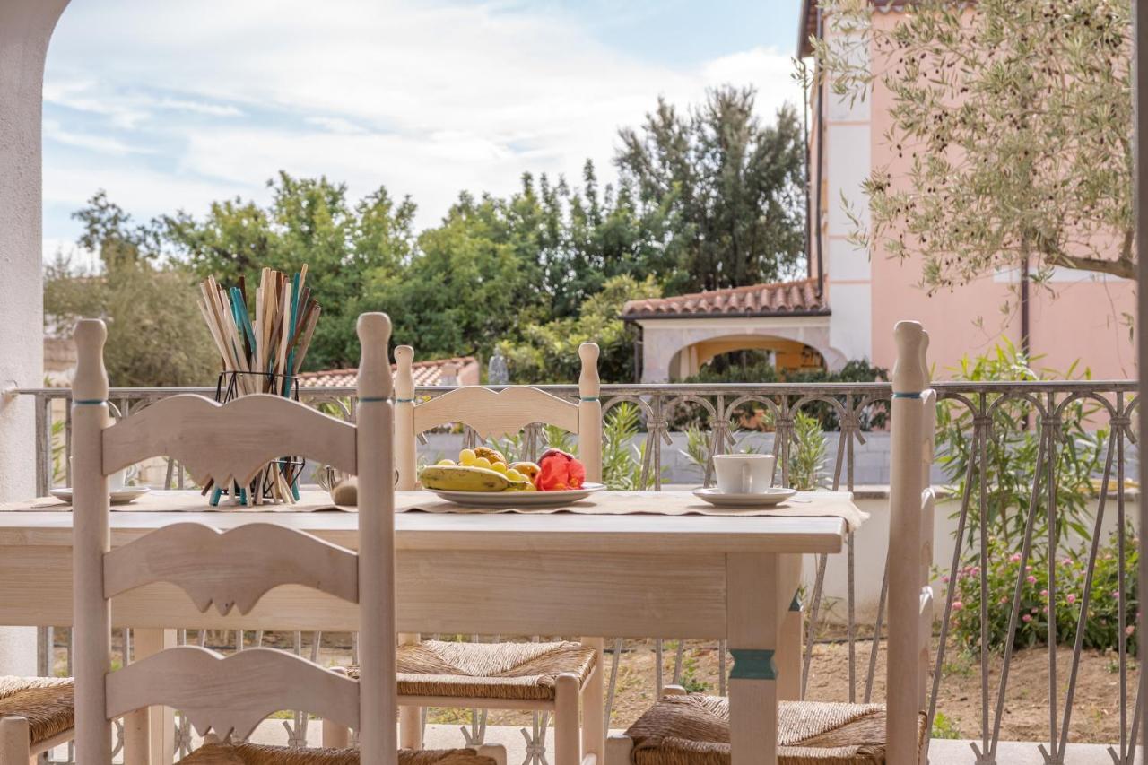 Le Residenze Del Golfo Di Orosei Aparthotel ภายนอก รูปภาพ