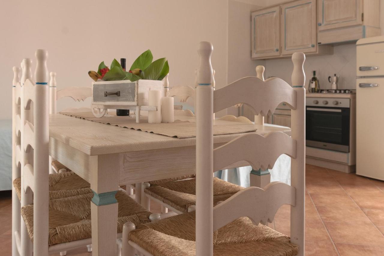 Le Residenze Del Golfo Di Orosei Aparthotel ภายนอก รูปภาพ