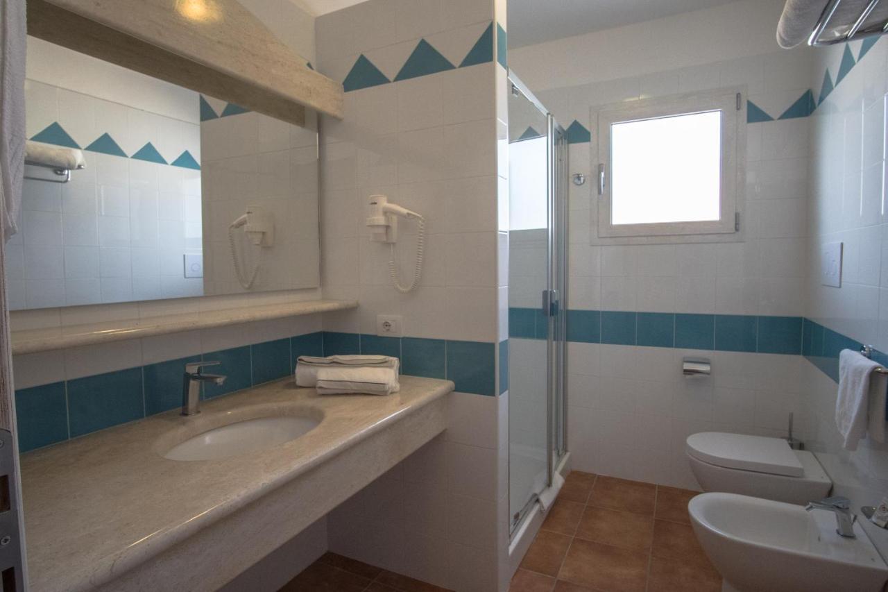 Le Residenze Del Golfo Di Orosei Aparthotel ภายนอก รูปภาพ