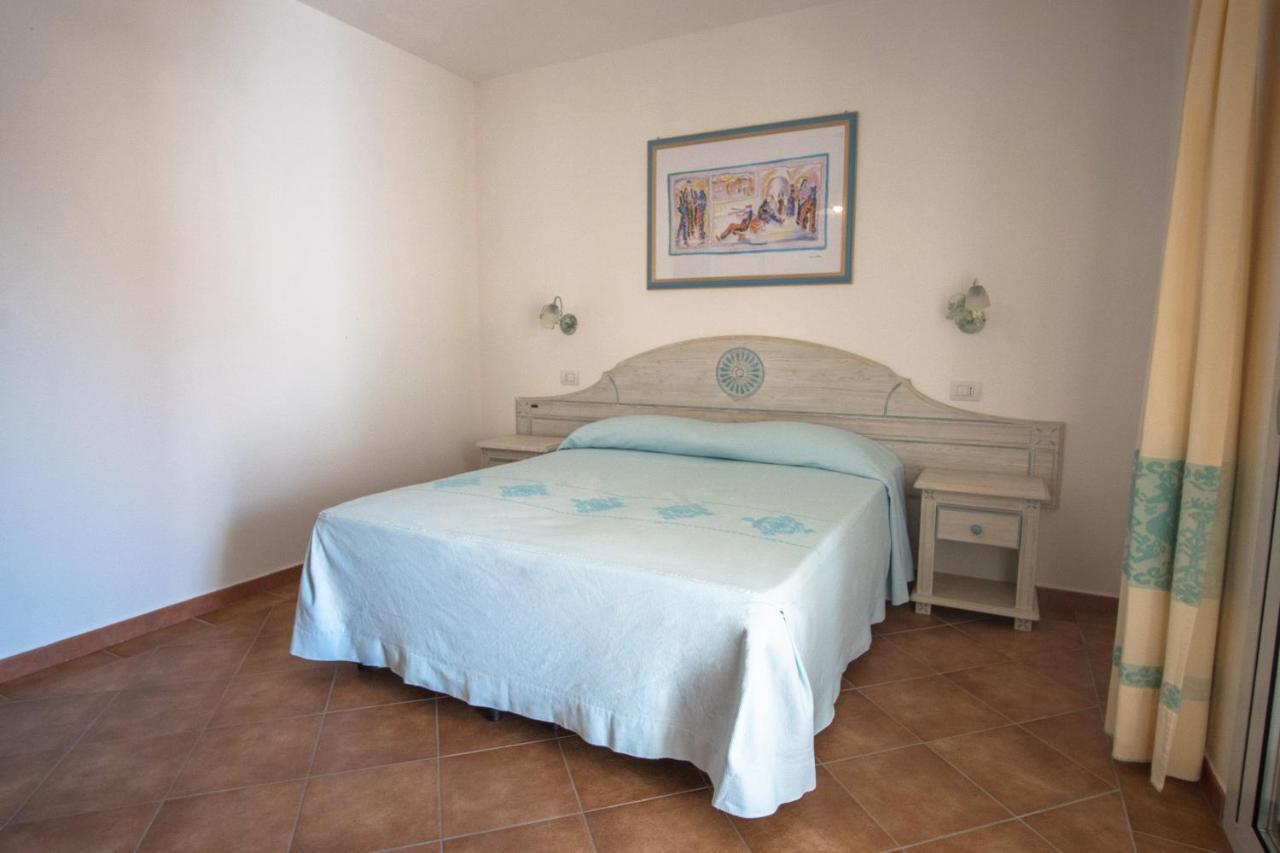 Le Residenze Del Golfo Di Orosei Aparthotel ภายนอก รูปภาพ