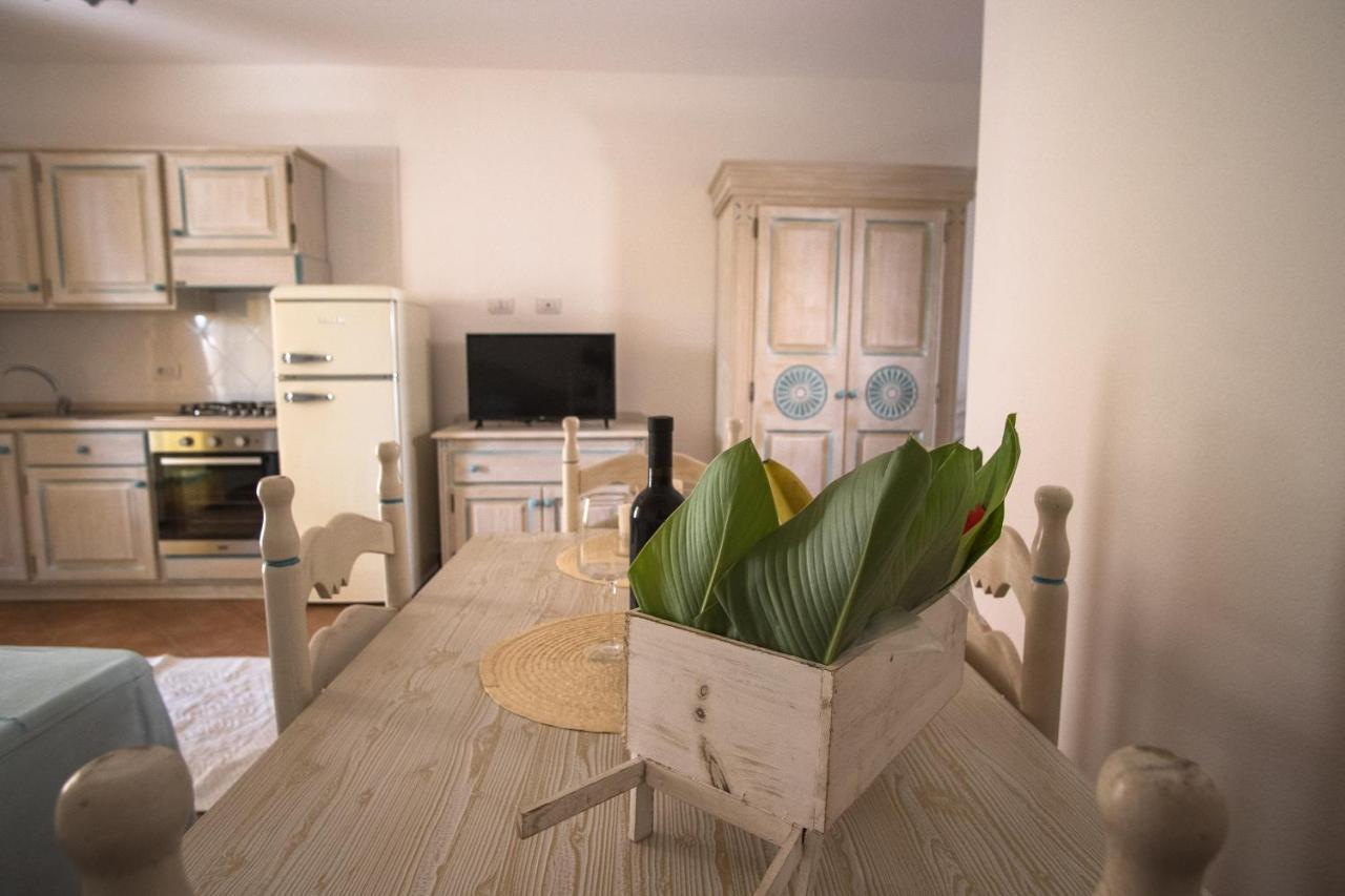 Le Residenze Del Golfo Di Orosei Aparthotel ภายนอก รูปภาพ