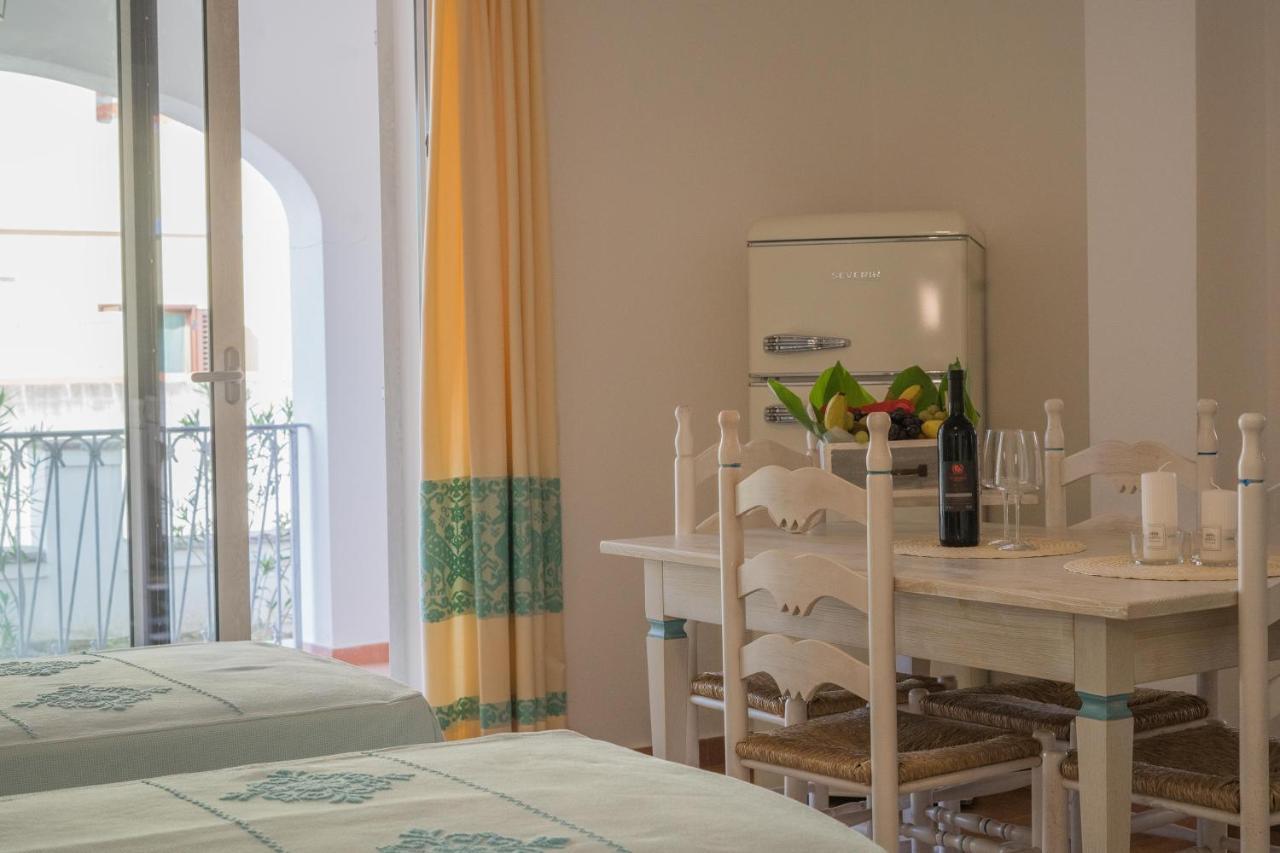 Le Residenze Del Golfo Di Orosei Aparthotel ภายนอก รูปภาพ
